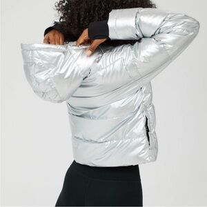 NWT Offline by Aerie Metallic Silver Sherpa Lined Puffer Jacket Size Small